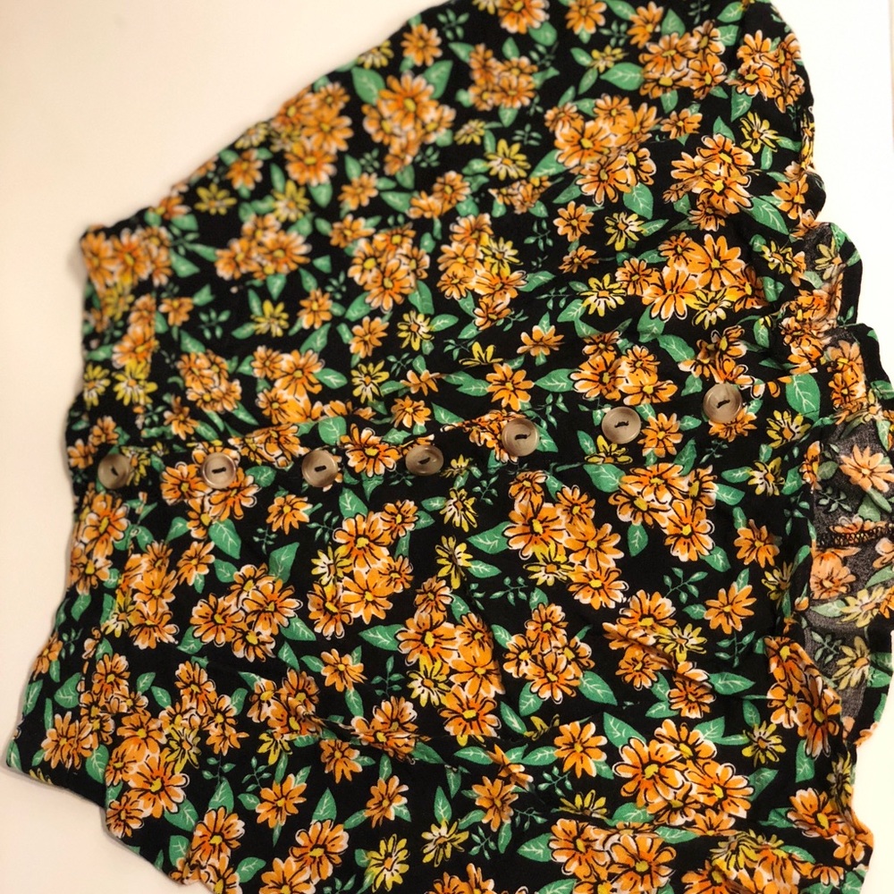 Floral button up skirt!